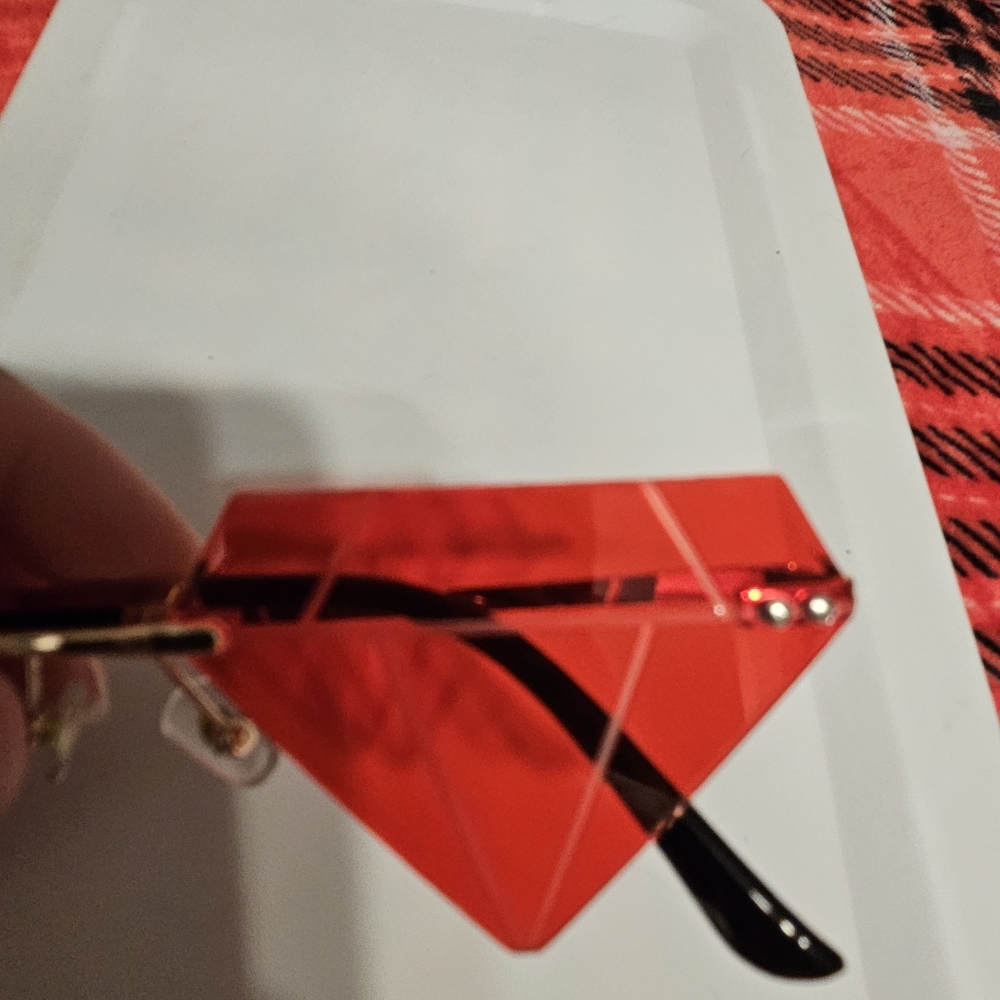 Red Diamond Rimless Sunglasses - Picture 3 of 3